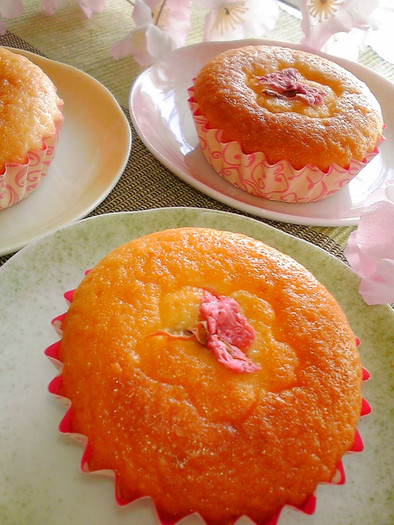 お手軽☆桜のカップケーキの写真