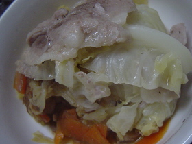 きゃべつと豚肉の重ね蒸し煮