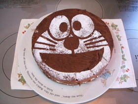 ドラえもんケーキ(くるみ・オレオ入り)