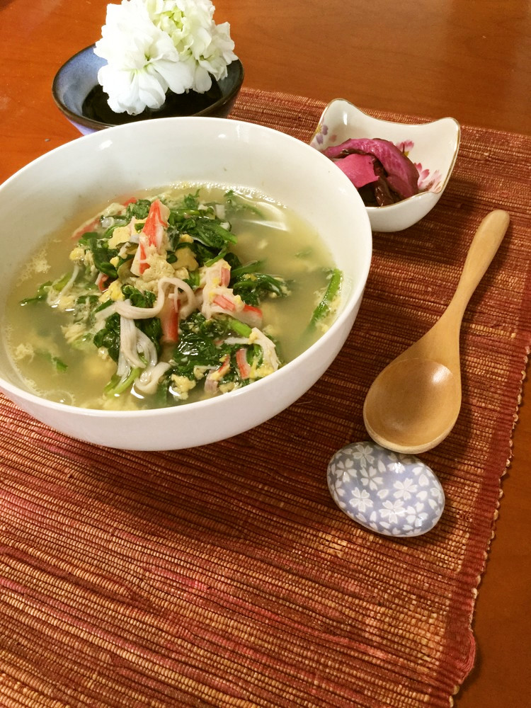 菊菜とカニカマの卵とじスープの画像