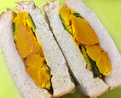 シンプルかぼちゃのサンドイッチ。の写真