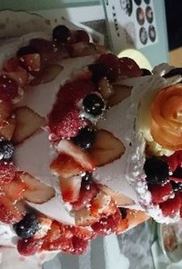 三段いちごムースケーキ(誕生日ケーキ)