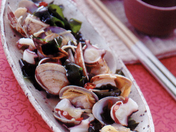 あさりとたこの酒蒸し しょうが風味