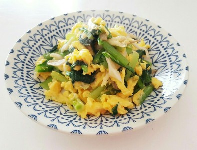 小松菜と舞茸の卵炒めの写真