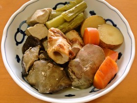 山ウドと鶏レバーの田舎風煮しめ