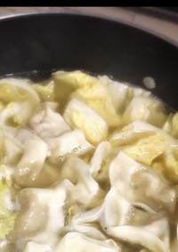 餃子と白菜の中華スープ 簡単
