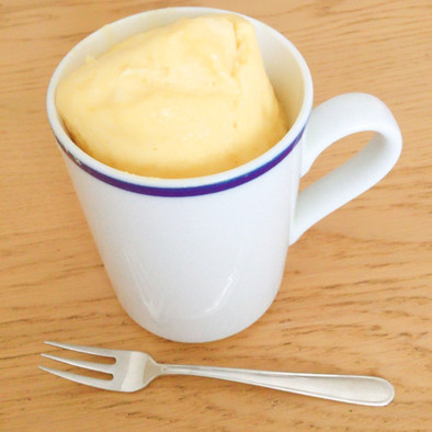 簡単♡キャラメルチップマグカップ卵ケーキの写真