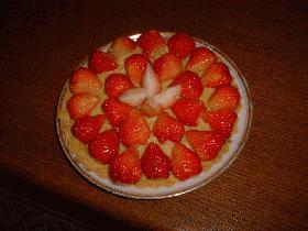 ++初めてのいちごタルト♪++