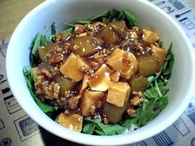 食感が楽しい♪ヘルシー♪マーボ(麻婆)丼