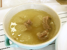冬瓜と豚肉のスープ