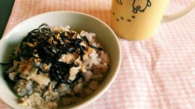 簡単お茶漬け☆鯖水煮と塩昆布☆授乳期にも