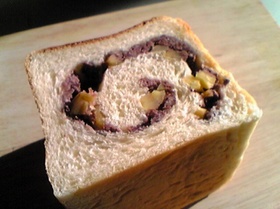 うずまきあん食パン