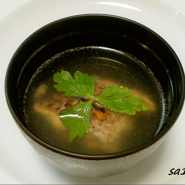 香ばし美味しい 鯛のアラのお吸い物 レシピ 作り方 By Sa10ri工房 クックパッド 簡単おいしいみんなのレシピが378万品