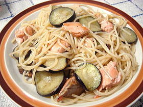 秋鮭とナスの和風パスタ