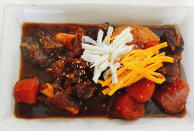 万能韓国肉料理-タレ-ボイルカルビの写真