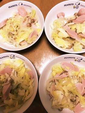 春キャベツとおさかなソーセージの炒め物
