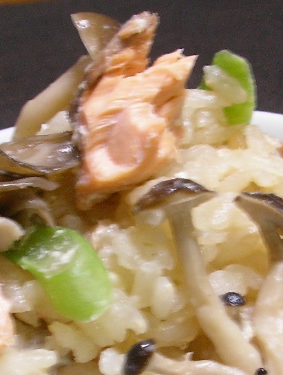 秋鮭の豆乳炊き込みご飯の画像