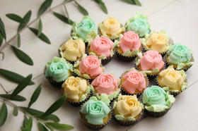 母の日に♪3D口金で花束カップケーキ