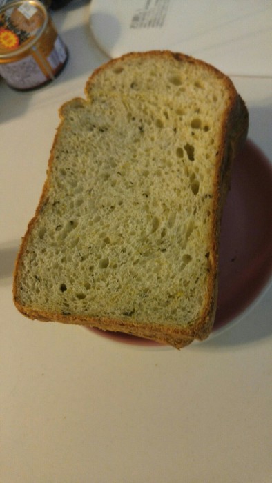 小松菜パン　ホームベーカリーの写真