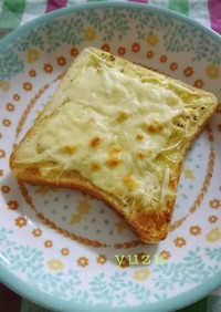 エノキとチーズで♪マヨマスタードトースト