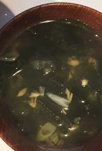 簡単！ツナ缶で韓国風わかめスープ