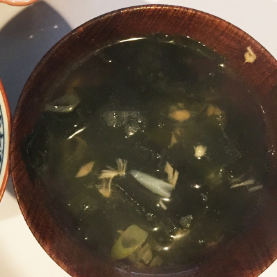 簡単！ツナ缶で韓国風わかめスープの画像