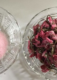 桜塩と桜梅酢と桜茶(八重桜の塩漬け)