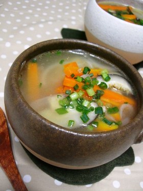 おかずにもなるよ♪具たくさん中華風スープ