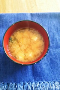 基本 豆腐とワカメの味噌汁