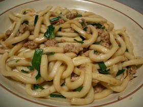 ピリ辛☆坦々焼きうどん