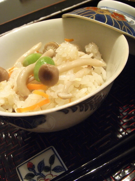 *炊飯器におまかせ*しめじご飯*