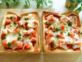 食パンで簡単ピザ★トマトのオープンサンド
