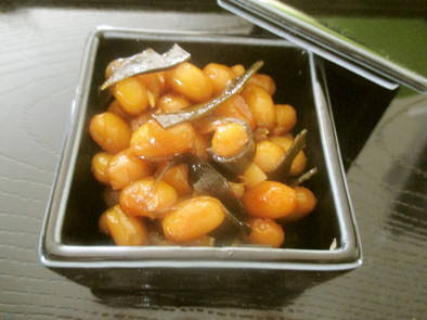 大豆と昆布の甘辛煮の写真