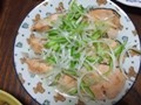 さっぱりおいしい鮭蒸し