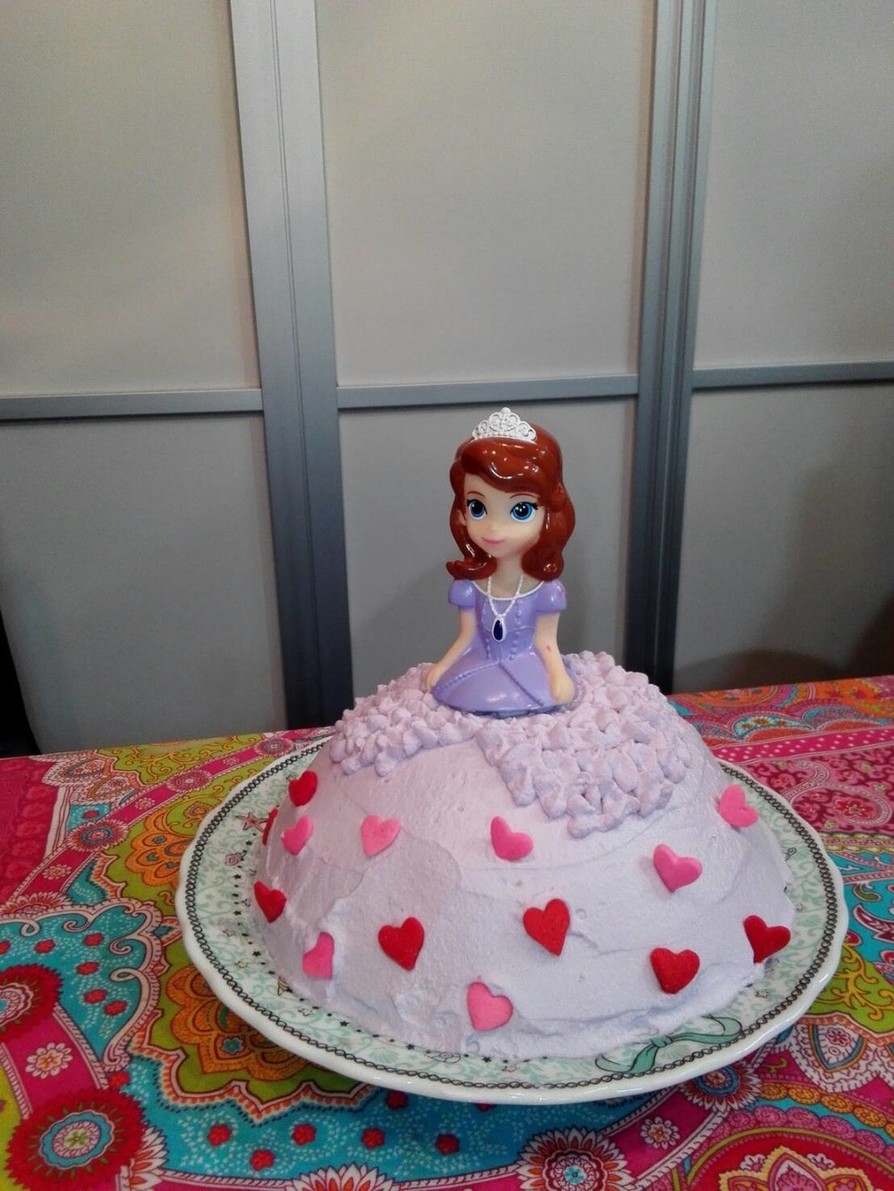 可愛いソフィアプリンセスドールケーキの画像
