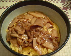 ★豚肉とエリンギのオイスターソース煮丼★