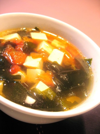 朝の中華スープの写真