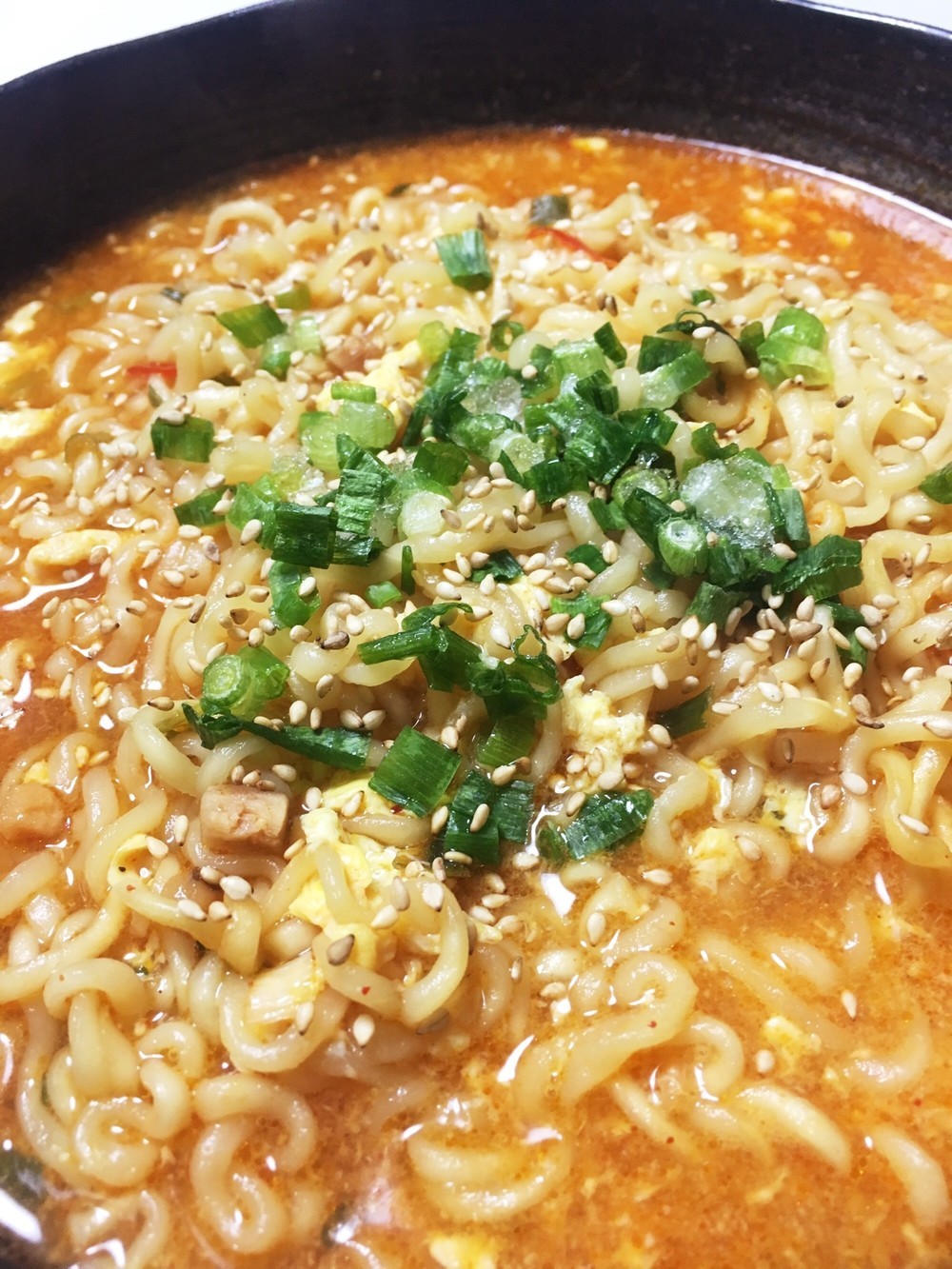 何これ旨旨っ 辛ラーメンの作り方 レシピ 作り方 By まめぴた クックパッド 簡単おいしいみんなのレシピが350万品
