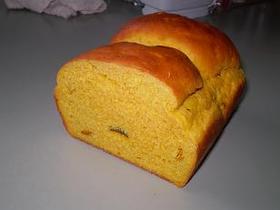 かぼちゃ味のかぼちゃパン