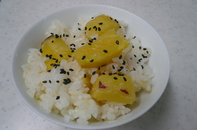 もちもちサツマイモご飯