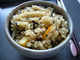 ひじきの炊き込みご飯