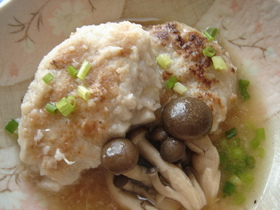 里芋バーグの和風煮込み