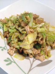 キャベツとひき肉のみそ炒め 大量消費!の写真