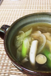 風邪の時に！しめじと豚肉の生姜スープ