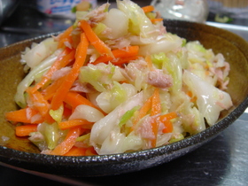 調味料は塩だけ!!簡単キャベツのツナ和え