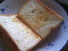 バター香る♪フライパンでカリふわトースト