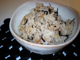 ♥お鍋の残りのだし汁で炊き込みご飯♥