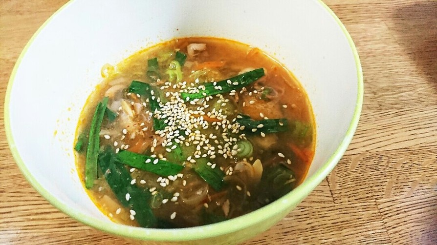 キムチとイカの塩辛でスープの画像