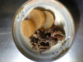 とろとろ牛すじと大根煮