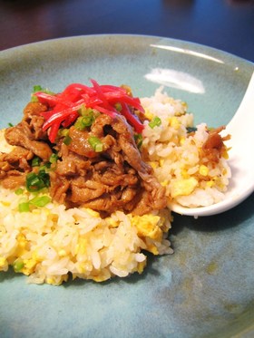 簡単♪ピリ辛豚肉チャーハン